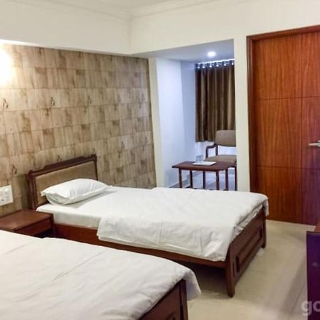 Hotel Apex Αχμπανταμπάντ Εξωτερικό φωτογραφία