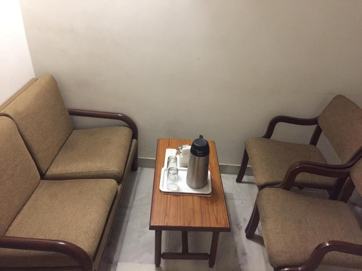 Hotel Apex Αχμπανταμπάντ Εξωτερικό φωτογραφία