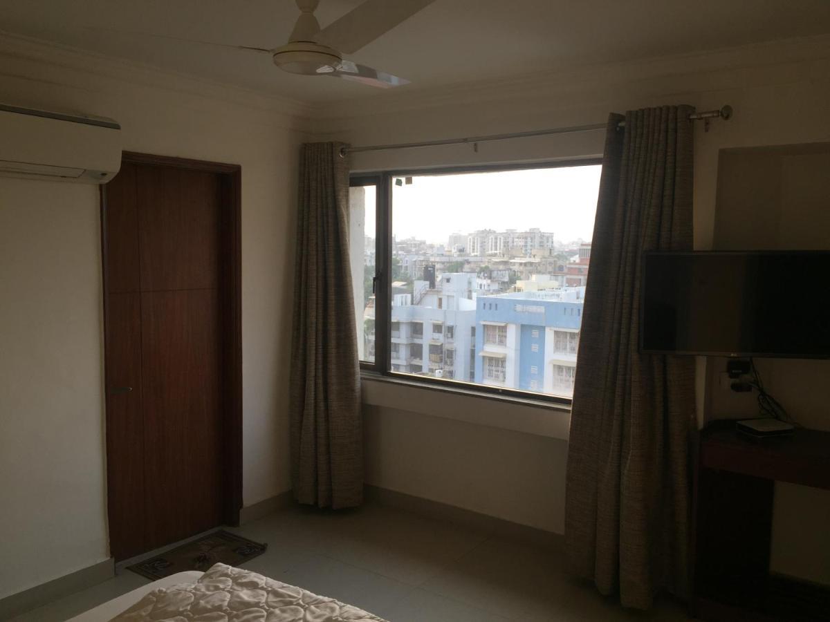 Hotel Apex Αχμπανταμπάντ Εξωτερικό φωτογραφία