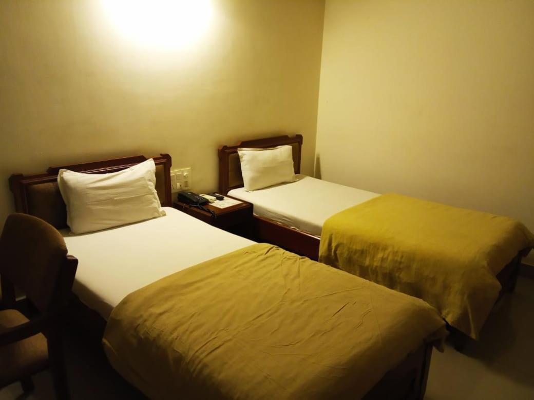 Hotel Apex Αχμπανταμπάντ Εξωτερικό φωτογραφία