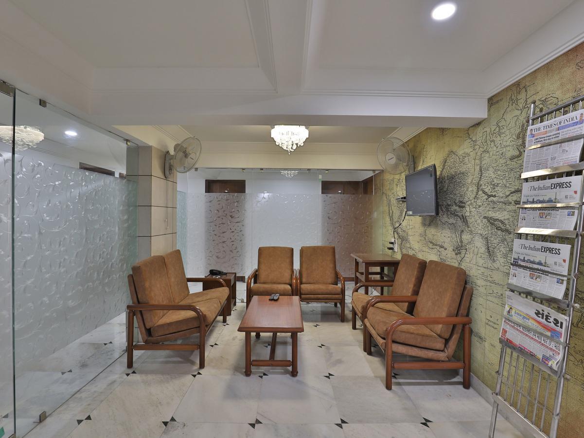 Hotel Apex Αχμπανταμπάντ Εξωτερικό φωτογραφία